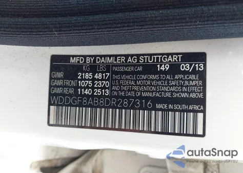 2013 Mercedes-Benz C 300 Luxury 4Matic/Sport 4Matic z USA, uszkodzony, nr VIN WDDGF8AB8DR287316